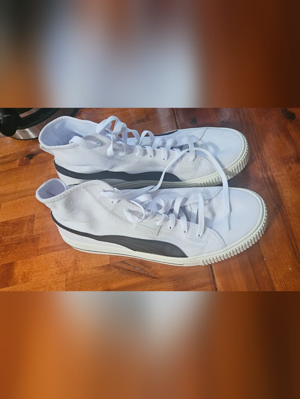 Puma Men’s White High-Top Sneakers with Black Side Stripe. Ever Mid sneakers